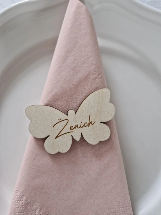 Svatební cedulka se jménem - Motýl